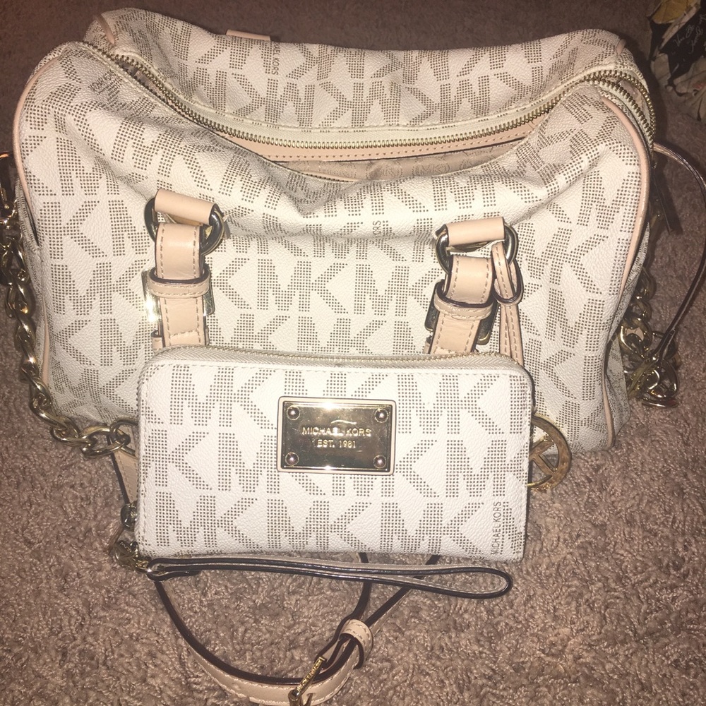 Micheal Kors Purse and Wallet